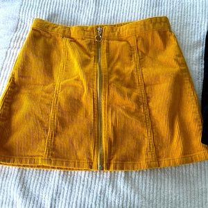 Forever 21 Sunkist skirt never worn